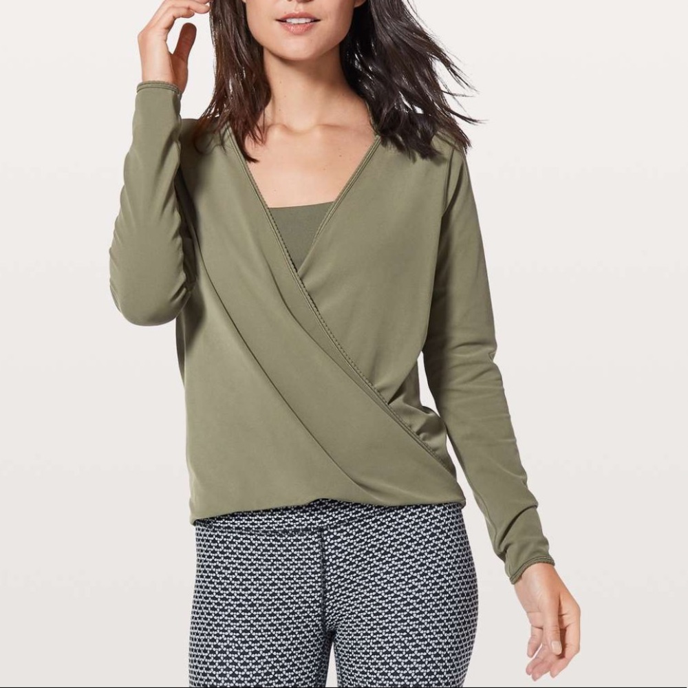 Lululemon Full Freedom Long Sleeve Top T-Shirt Sz 4